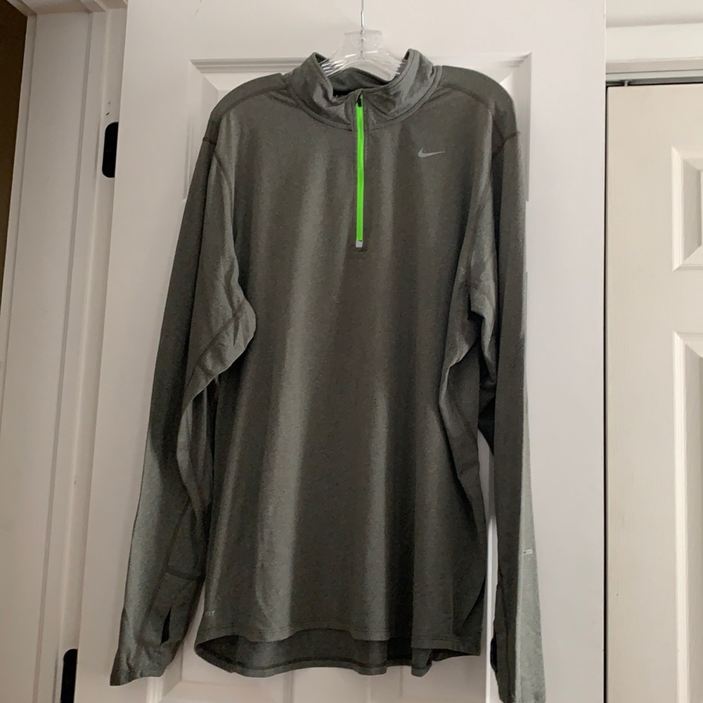Nike 1/2 zip gray dry fit top. Size XXL. Gray with green zipper.
